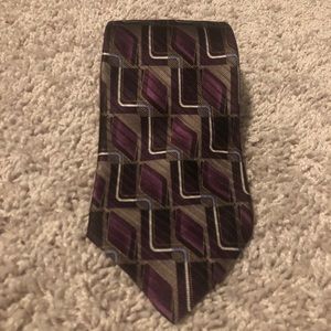Arrow geometric tie purple gray
